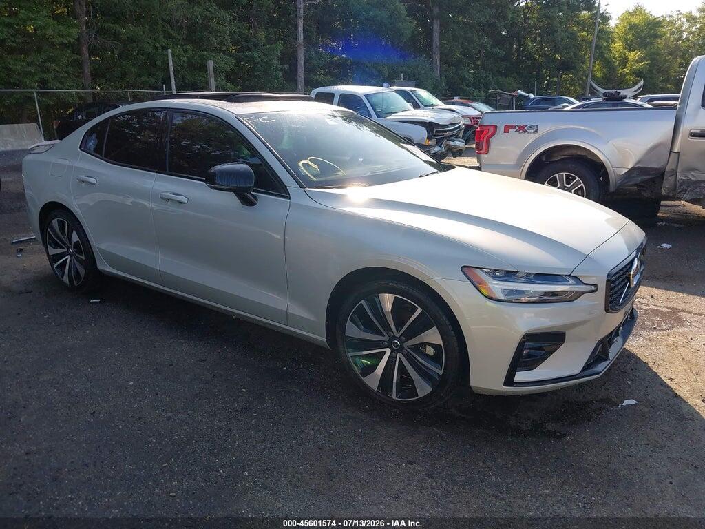 7JRL12TZ9NG154190 2022 VOLVO S60 photo no. 1