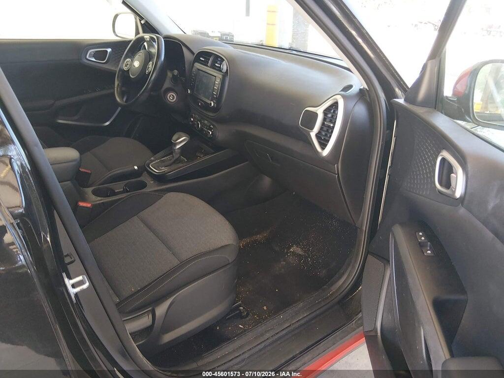 KNDJ63AU5L7001534 2020 KIA SOUL photo no. 5