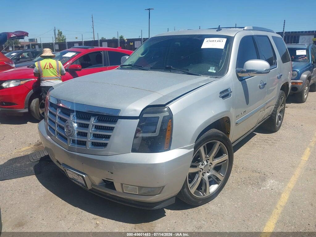 1GYS4CEF8BR387885 2011 CADILLAC ESCALADE photo no. 2