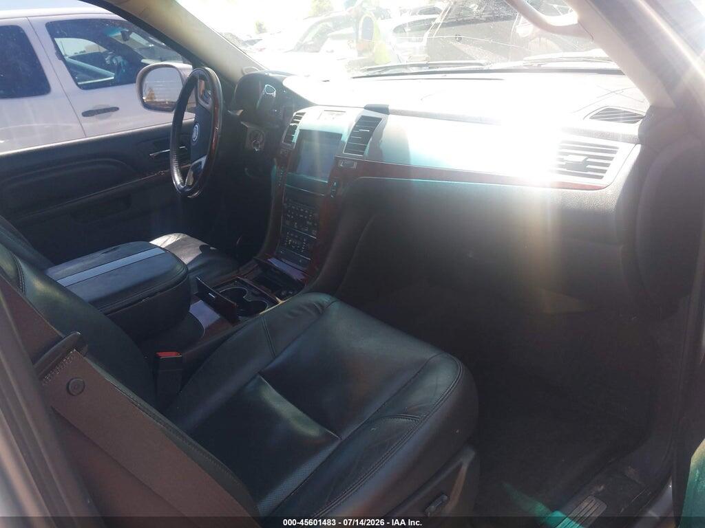 1GYS4CEF8BR387885 2011 CADILLAC ESCALADE photo no. 5