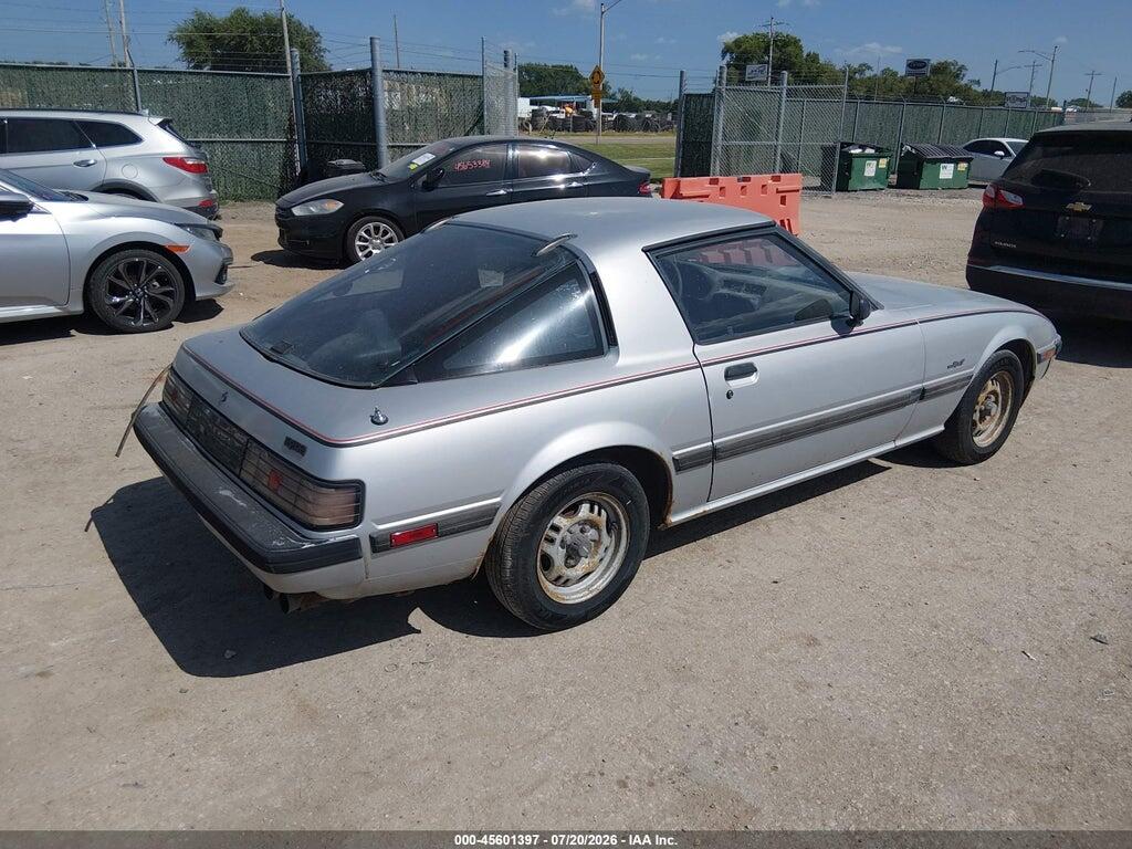 JM1FB3311B0526327 1981 MAZDA RX7 photo no. 4