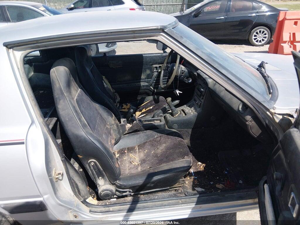 JM1FB3311B0526327 1981 MAZDA RX7 photo no. 5