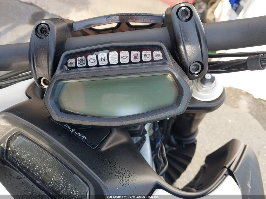 ZDM13BSW9FB020841 2015 DUCATI DIAVEL photo no. 7