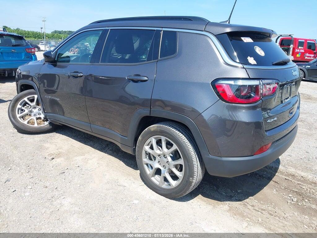 3C4NJDFB6NT184082 2022 JEEP COMPASS photo no. 3