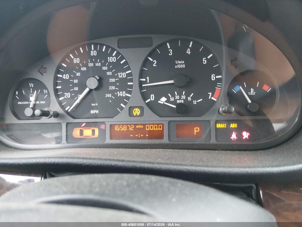 WBAEV33405KW16488 2005 BMW 325I photo no. 7