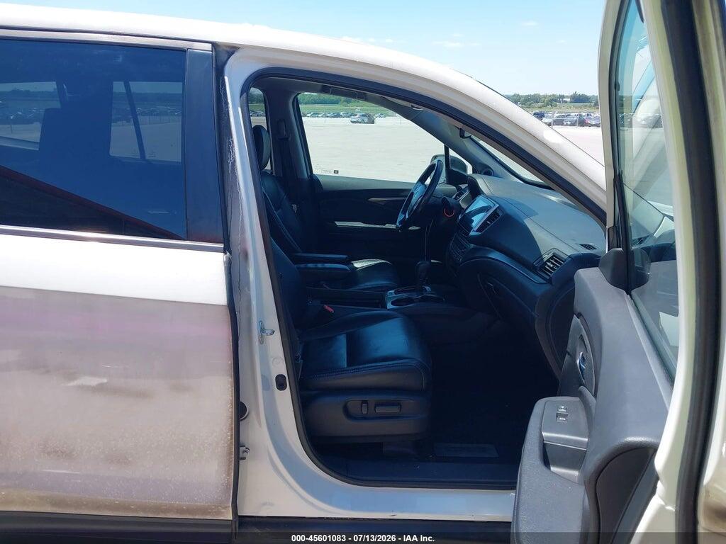 5FNYF6H58HB086174 2017 HONDA PILOT photo no. 5