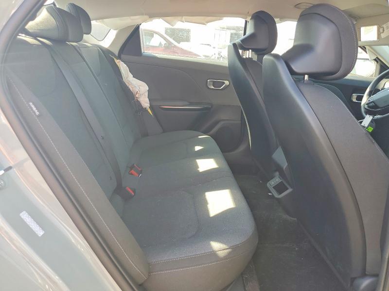 2025 KIA K4 LXS — Фото 10 из 12