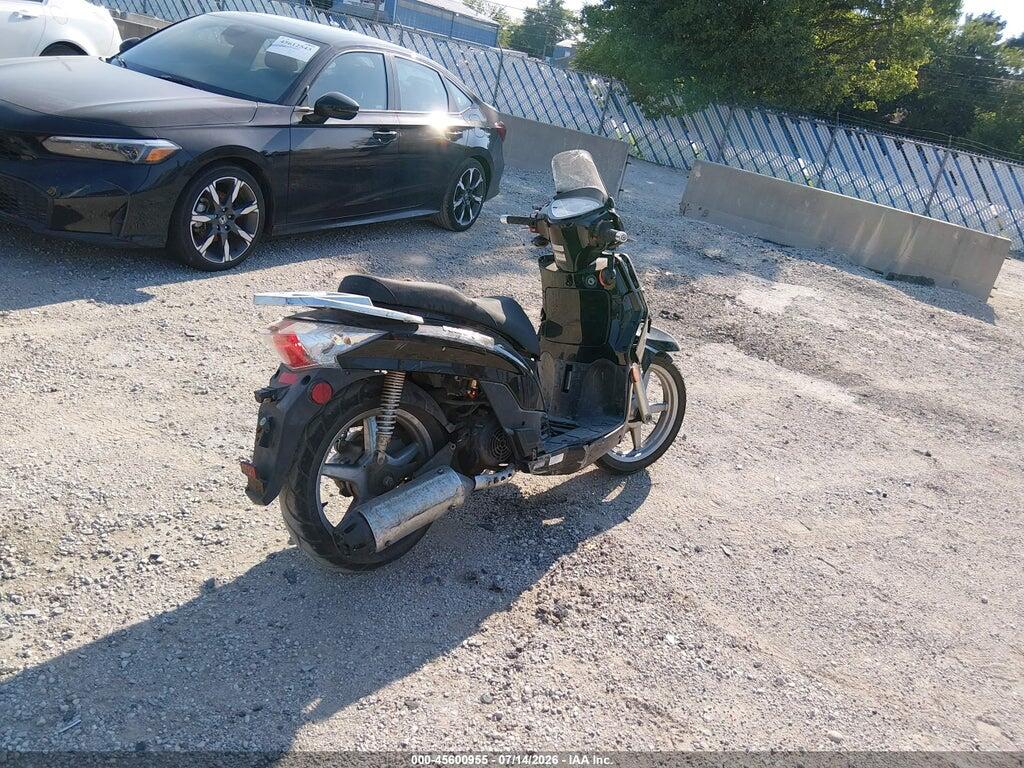 RFBD1H1169B250710 2009 KYMCO USA INC PEOPLE photo no. 4