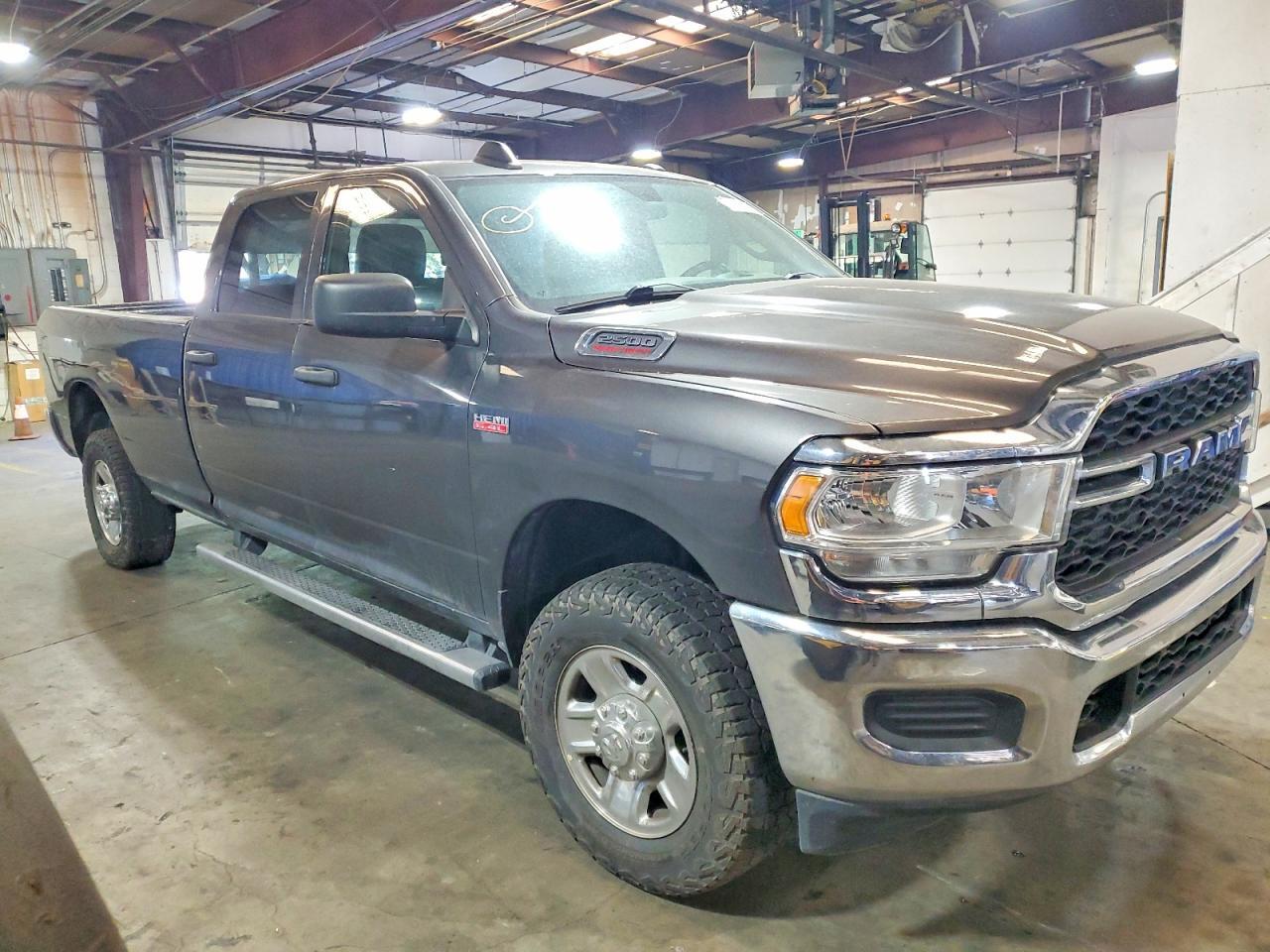 2022 RAM 2500 TRADESMAN — Фото 4 из 12