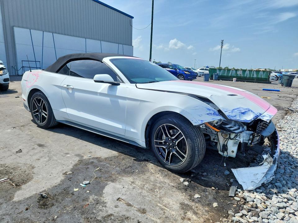2018 FORD MUSTANG — Фото 4 из 12