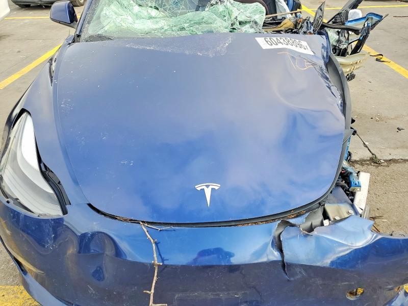 2022 TESLA MODEL 3 — Фото 11 из 12