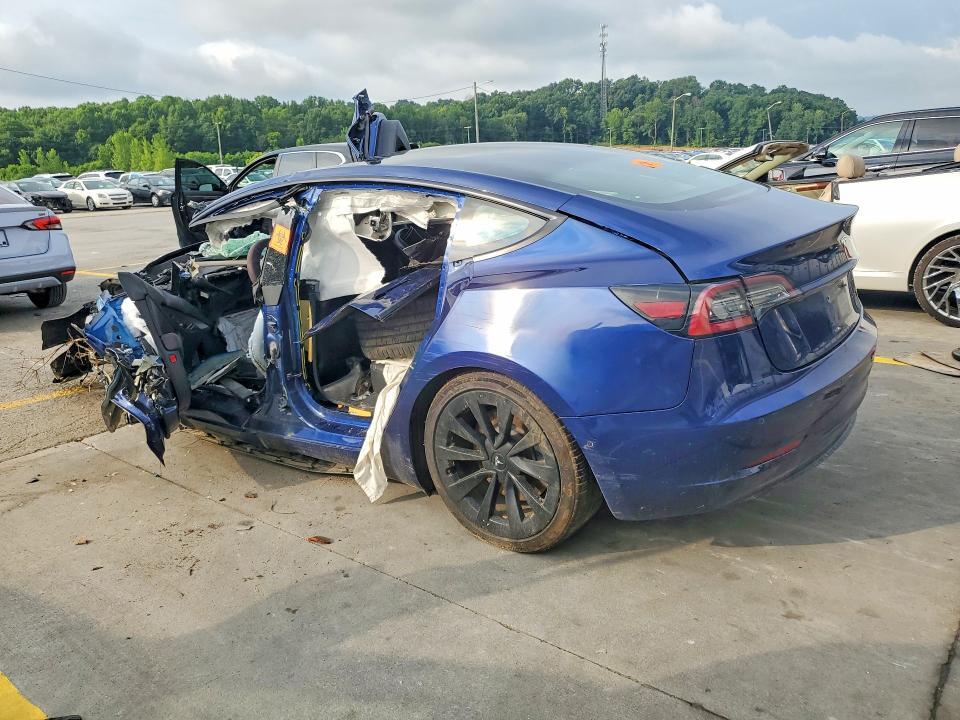 2022 TESLA MODEL 3 — Фото 2 из 12