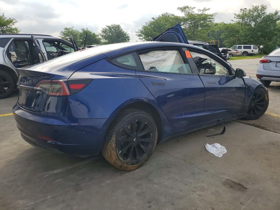 2022 TESLA MODEL 3 — Фото 3 из 12