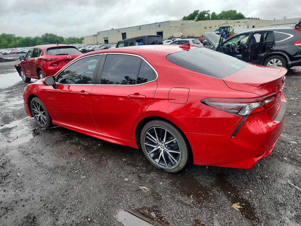 2022 TOYOTA CAMRY SE — Фото 2 из 12