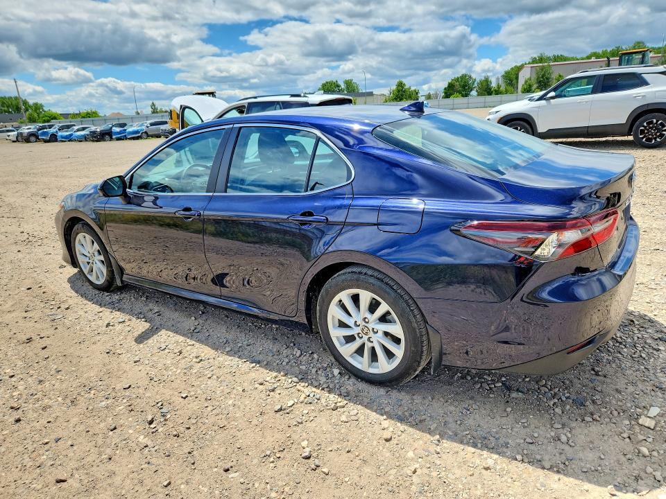 2022 TOYOTA CAMRY LE — Фото 2 из 12