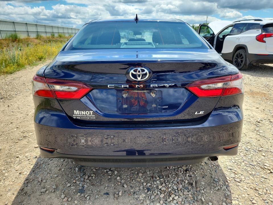 2022 TOYOTA CAMRY LE — Фото 6 из 12