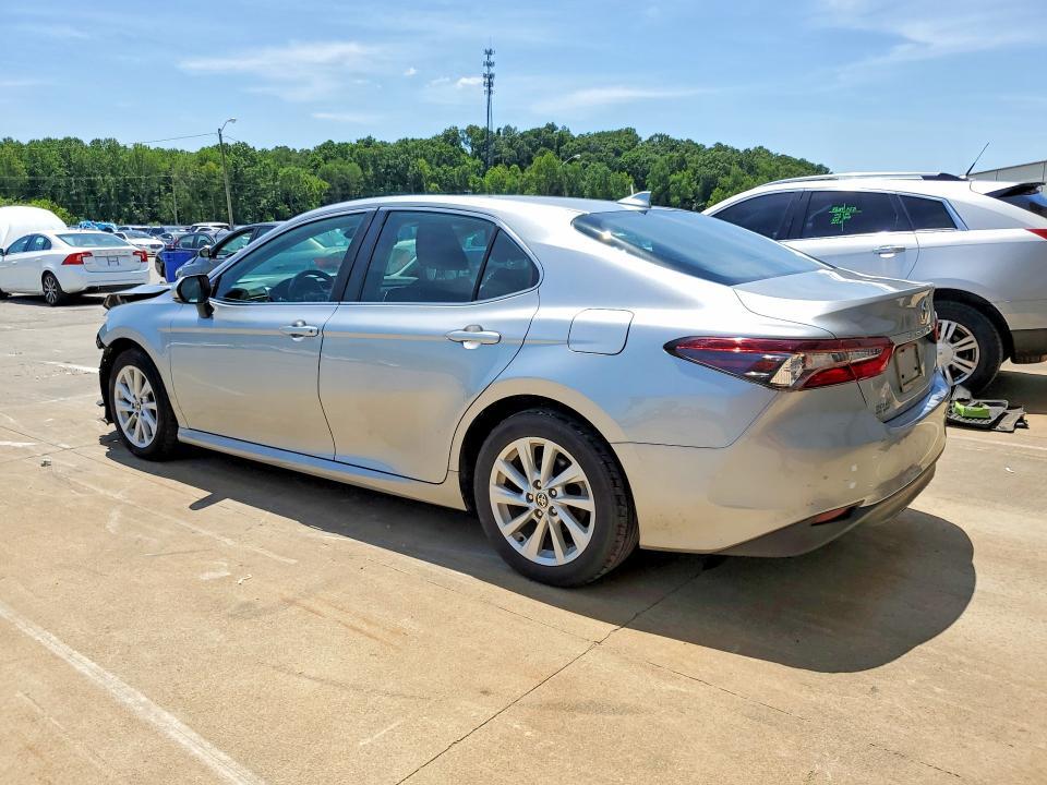 2022 TOYOTA CAMRY LE — Фото 2 из 13