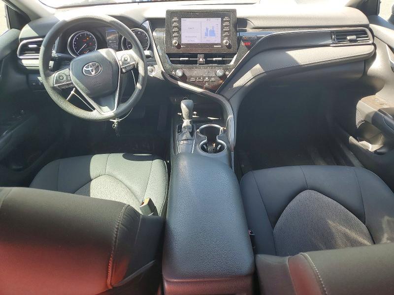 2022 TOYOTA CAMRY LE — Фото 8 из 12