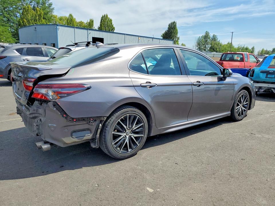 2022 TOYOTA CAMRY SE — Фото 3 из 13