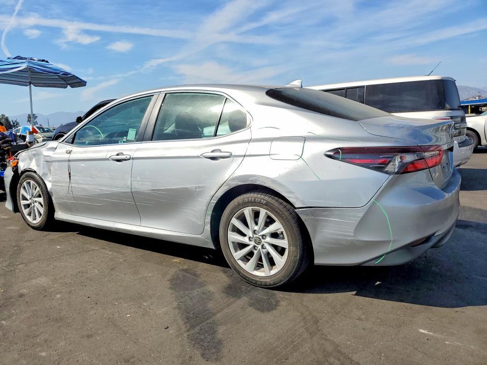 2022 TOYOTA CAMRY LE — Фото 2 из 12