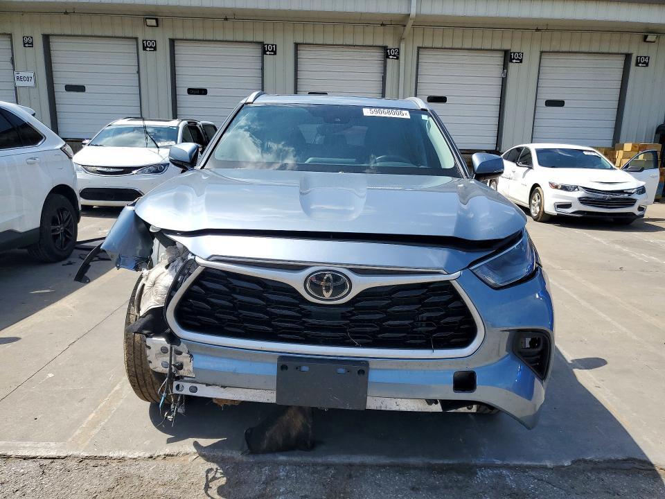 2022 TOYOTA HIGHLANDER XLE — Фото 5 из 14