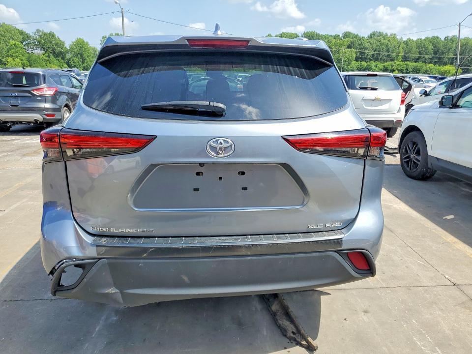 2022 TOYOTA HIGHLANDER XLE — Фото 6 из 14