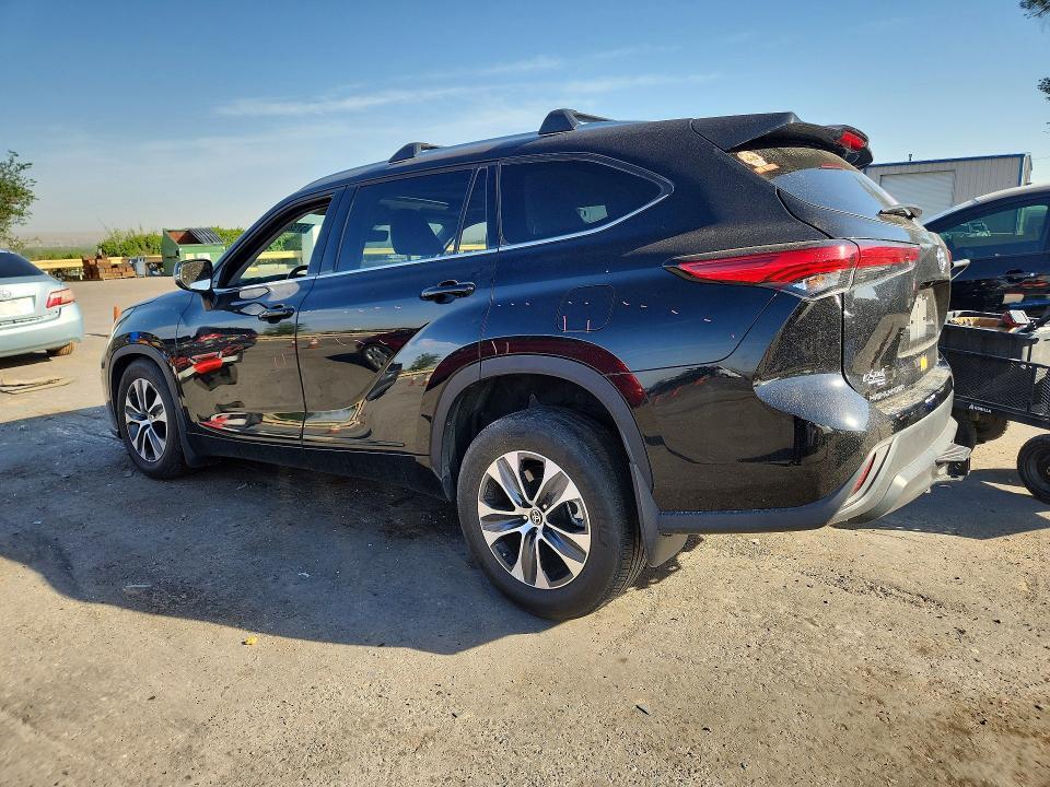 2022 TOYOTA HIGHLANDER XLE — Фото 2 из 14