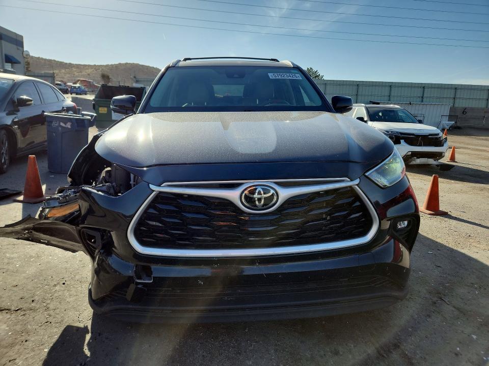 2022 TOYOTA HIGHLANDER XLE — Фото 5 из 14