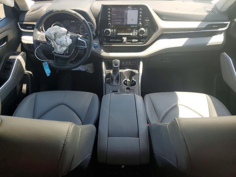 2022 TOYOTA HIGHLANDER HYBRID XLE — Фото 8 из 13