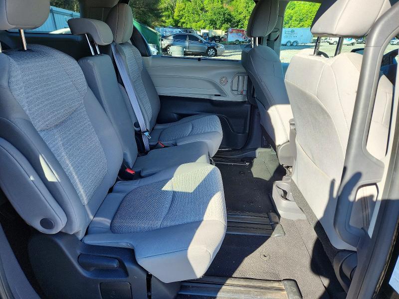 2022 TOYOTA SIENNA LE — Фото 11 из 13