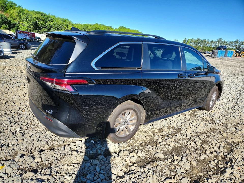 2022 TOYOTA SIENNA LE — Фото 3 из 13