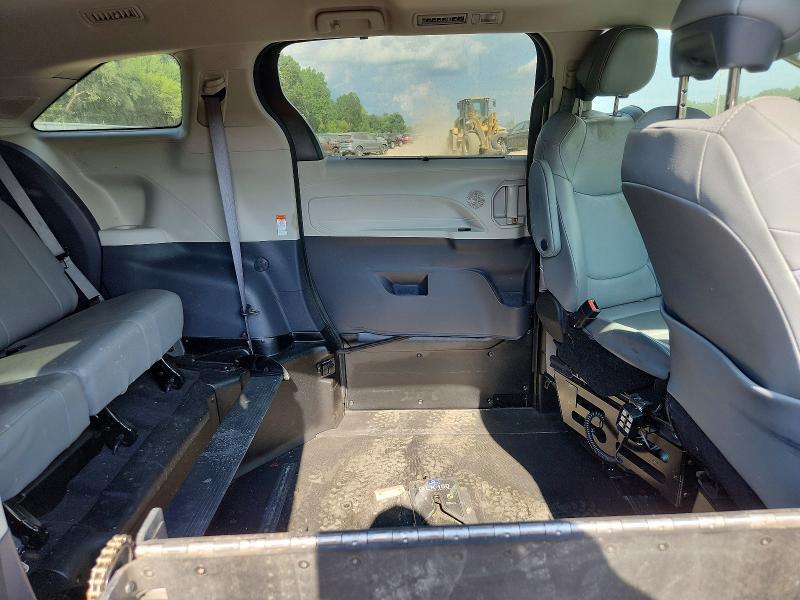 5TDJRKEC8NS123042 2022 TOYOTA SIENNA photo no. 11