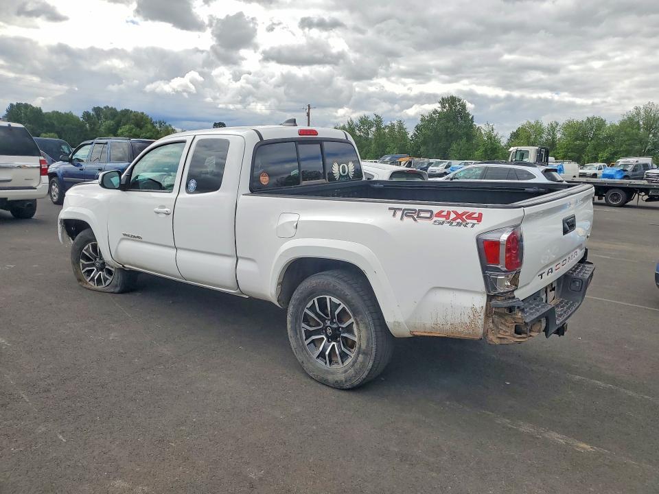 2022 TOYOTA TACOMA TRD SPORT — Фото 2 из 12