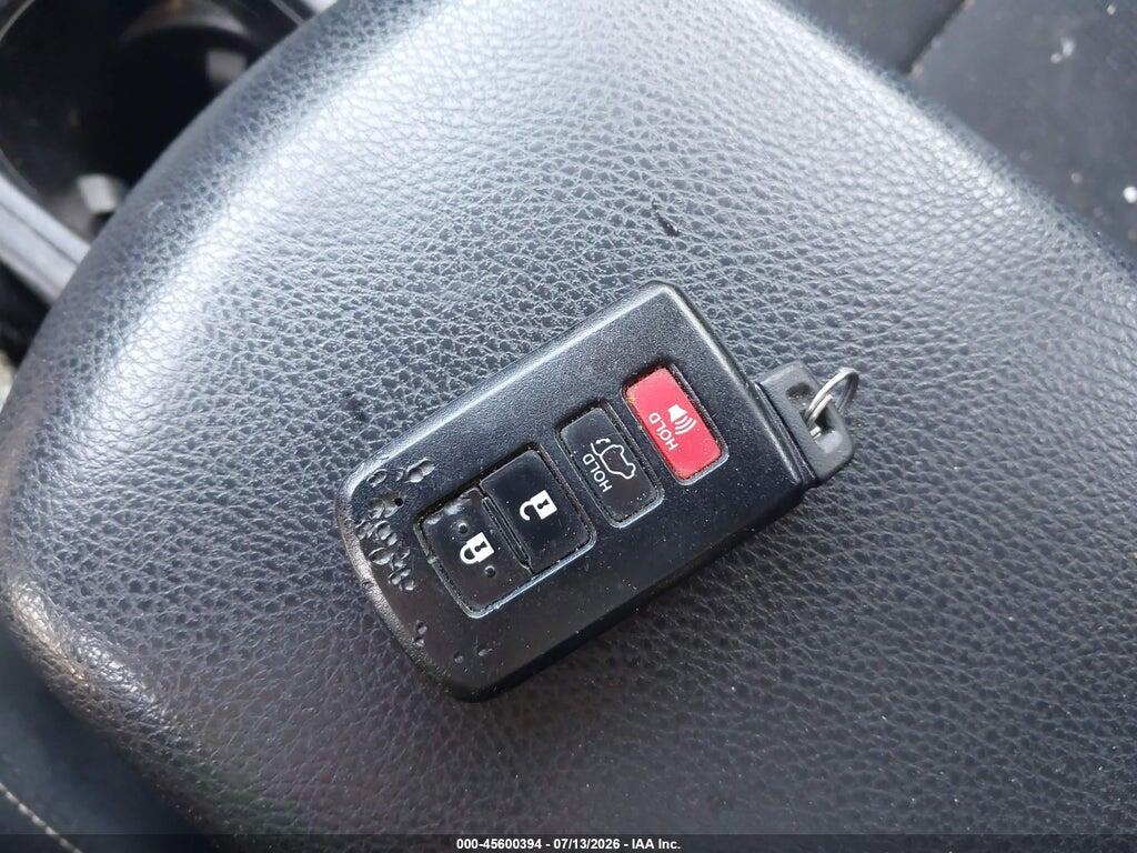 JTMRJREV0GD041454 2016 TOYOTA RAV4 HYBRID photo no. 11