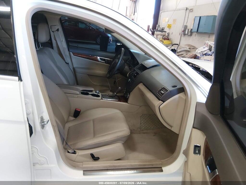 WDDGF8BB5AR090050 2010 MERCEDES-BENZ C 300 photo no. 5