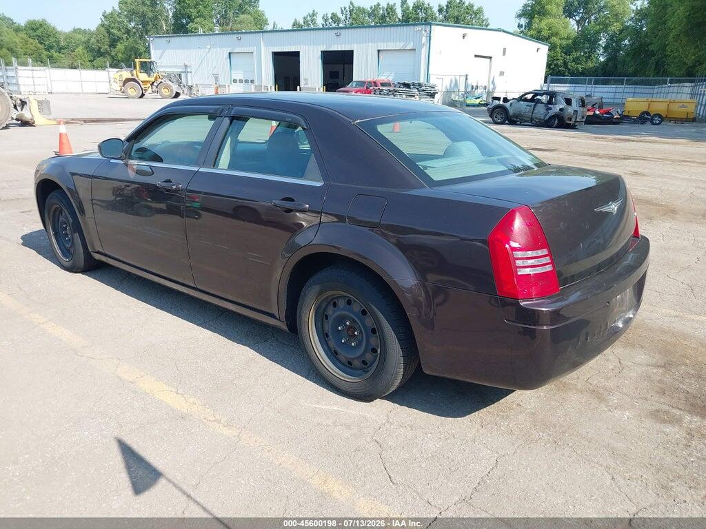 2C3AA43R45H168475 2005 CHRYSLER 300 photo no. 3