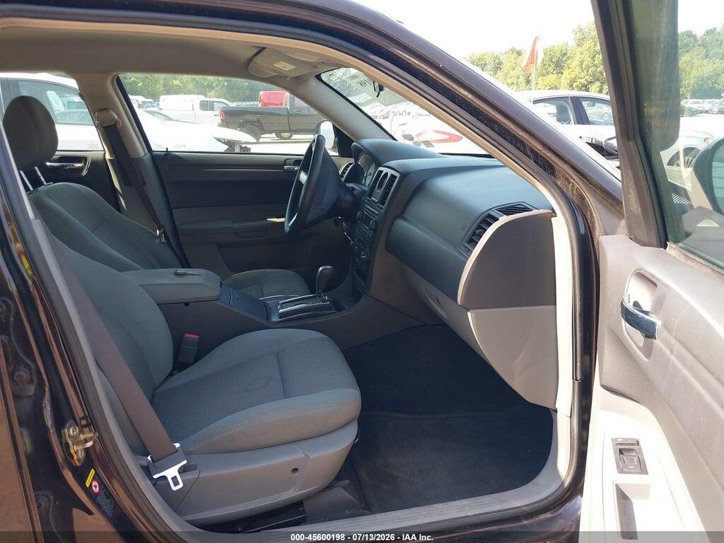 2C3AA43R45H168475 2005 CHRYSLER 300 photo no. 5