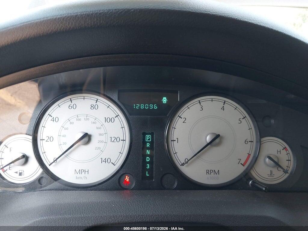 2C3AA43R45H168475 2005 CHRYSLER 300 photo no. 7