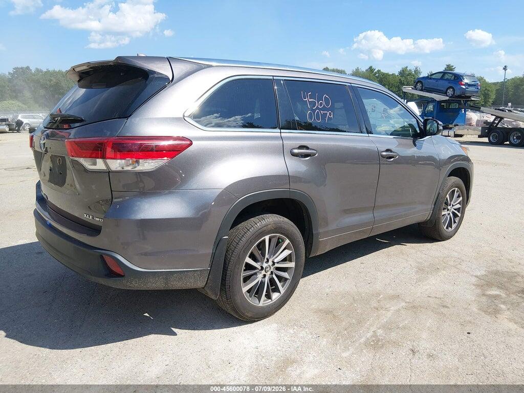 5TDJZRFH9JS527982 2018 TOYOTA HIGHLANDER photo no. 4