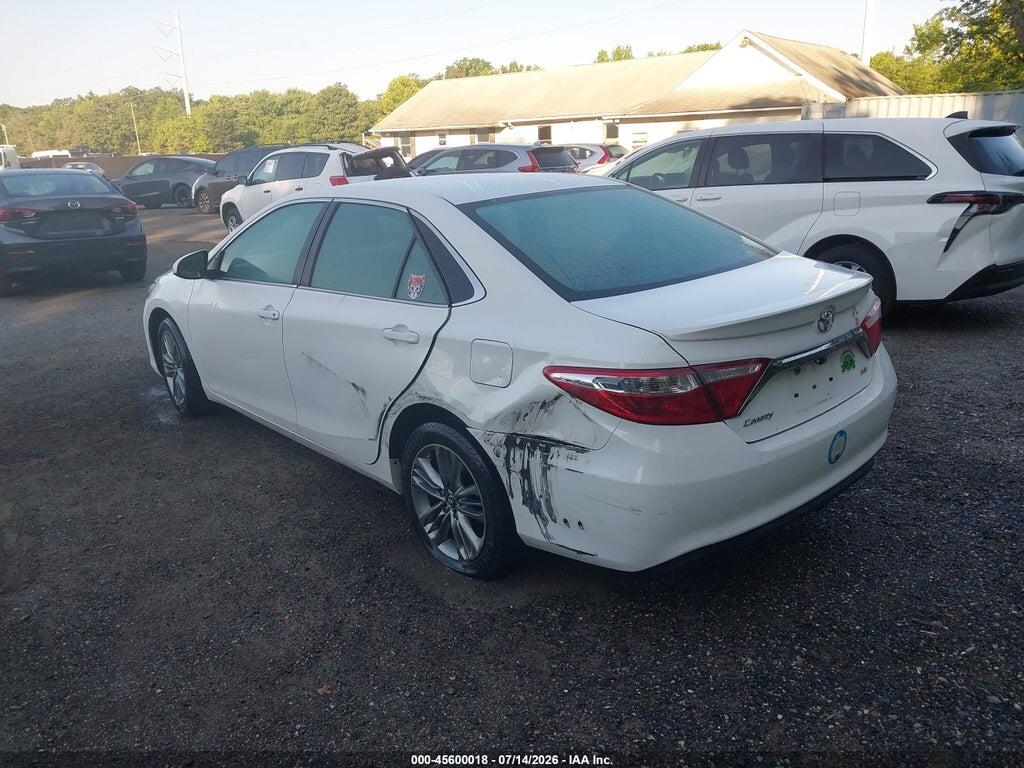 4T1BF1FK2GU228943 2016 TOYOTA CAMRY photo no. 3