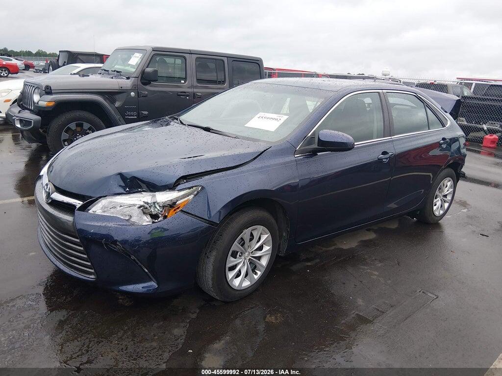 4T1BF1FK7HU726962 2017 TOYOTA CAMRY photo no. 2