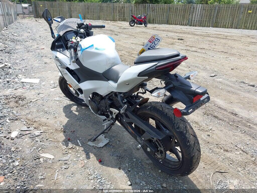 ML5EXGG18SDA71366 2025 KAWASAKI EX500 photo no. 3