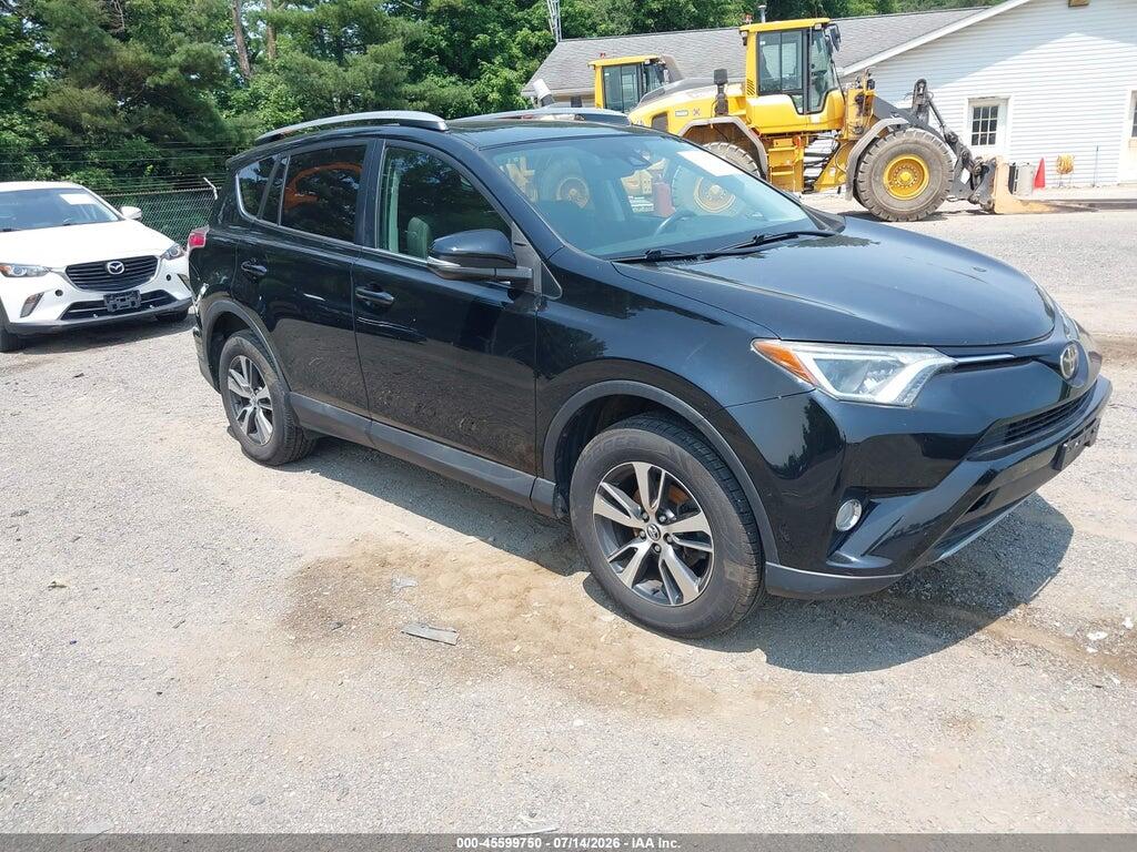 2T3RFREV1HW607661 2017 TOYOTA RAV4 photo no. 1