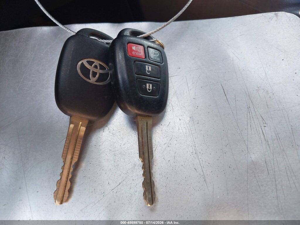 2T3RFREV1HW607661 2017 TOYOTA RAV4 photo no. 11