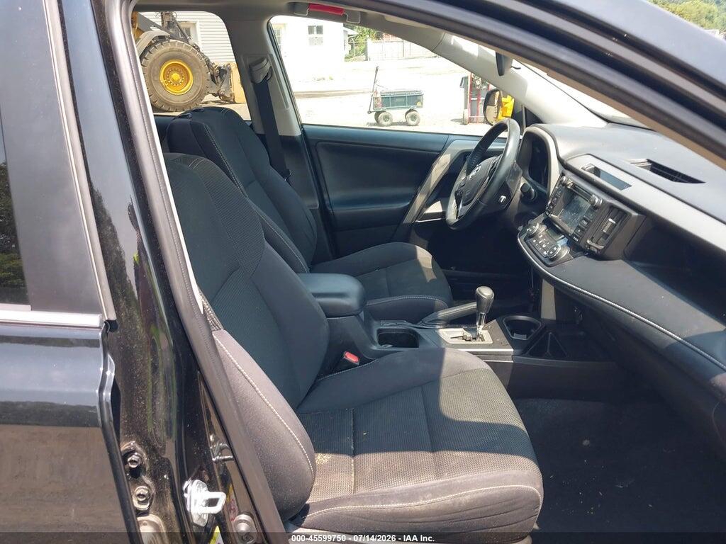 2T3RFREV1HW607661 2017 TOYOTA RAV4 photo no. 5