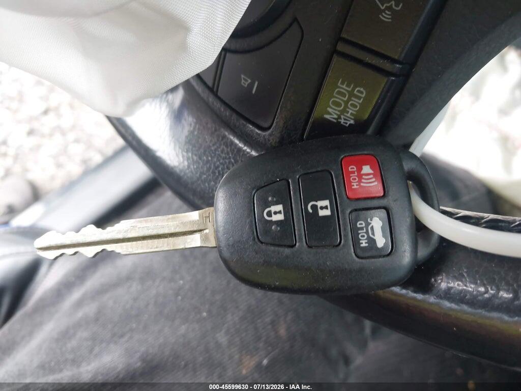 5YFBURHE2KP876983 2019 TOYOTA COROLLA photo no. 11