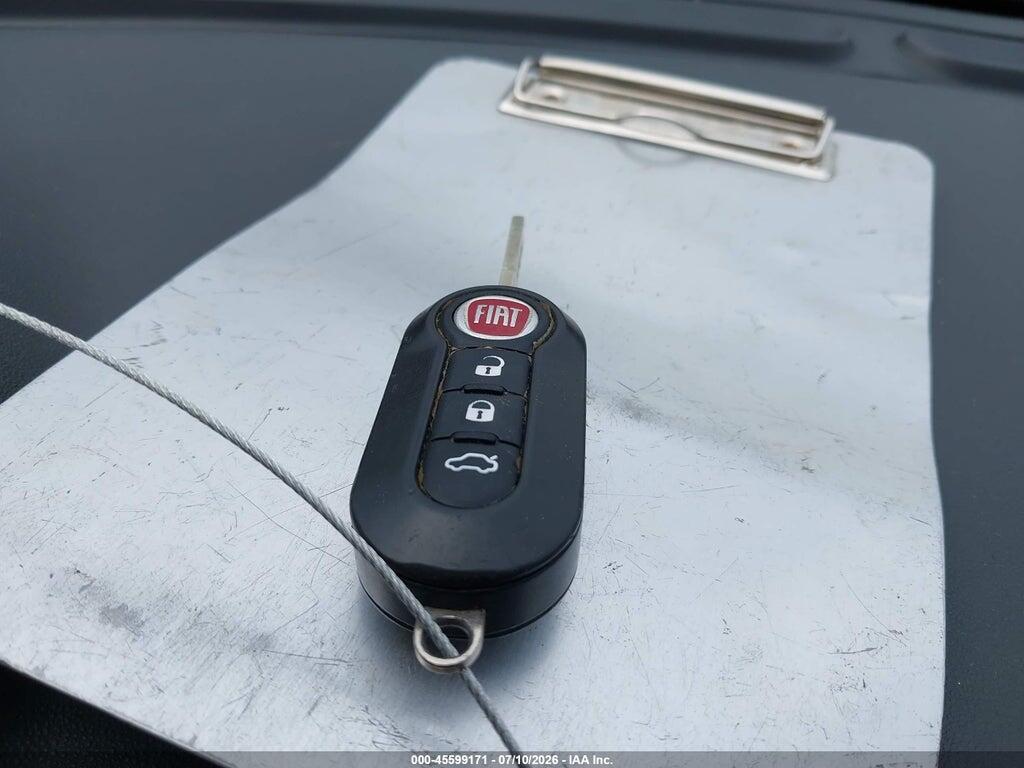 3C3CFFLR3HT659122 2017 FIAT 500C photo no. 11