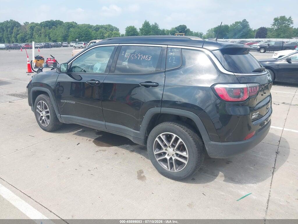 3C4NJDBBXJT238189 2018 JEEP COMPASS photo no. 3
