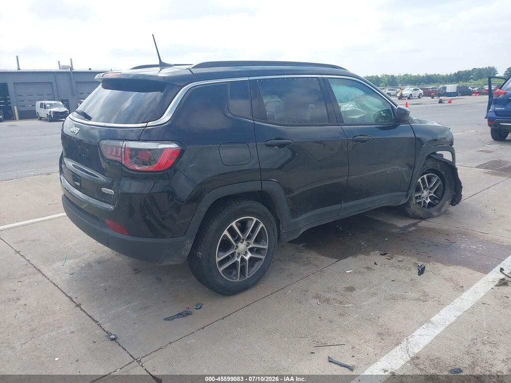 3C4NJDBBXJT238189 2018 JEEP COMPASS photo no. 4