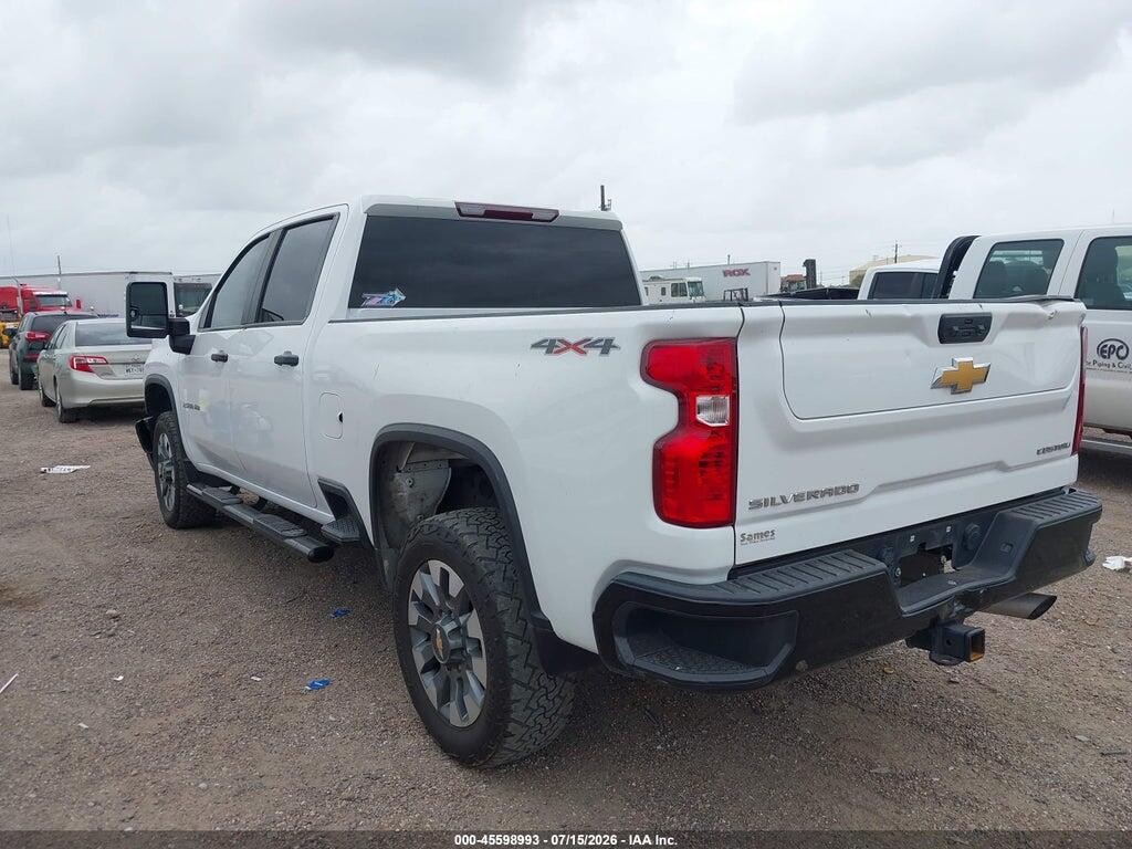2GC4YME71P1724219 2023 CHEVROLET SILVERADO 2500HD photo no. 3